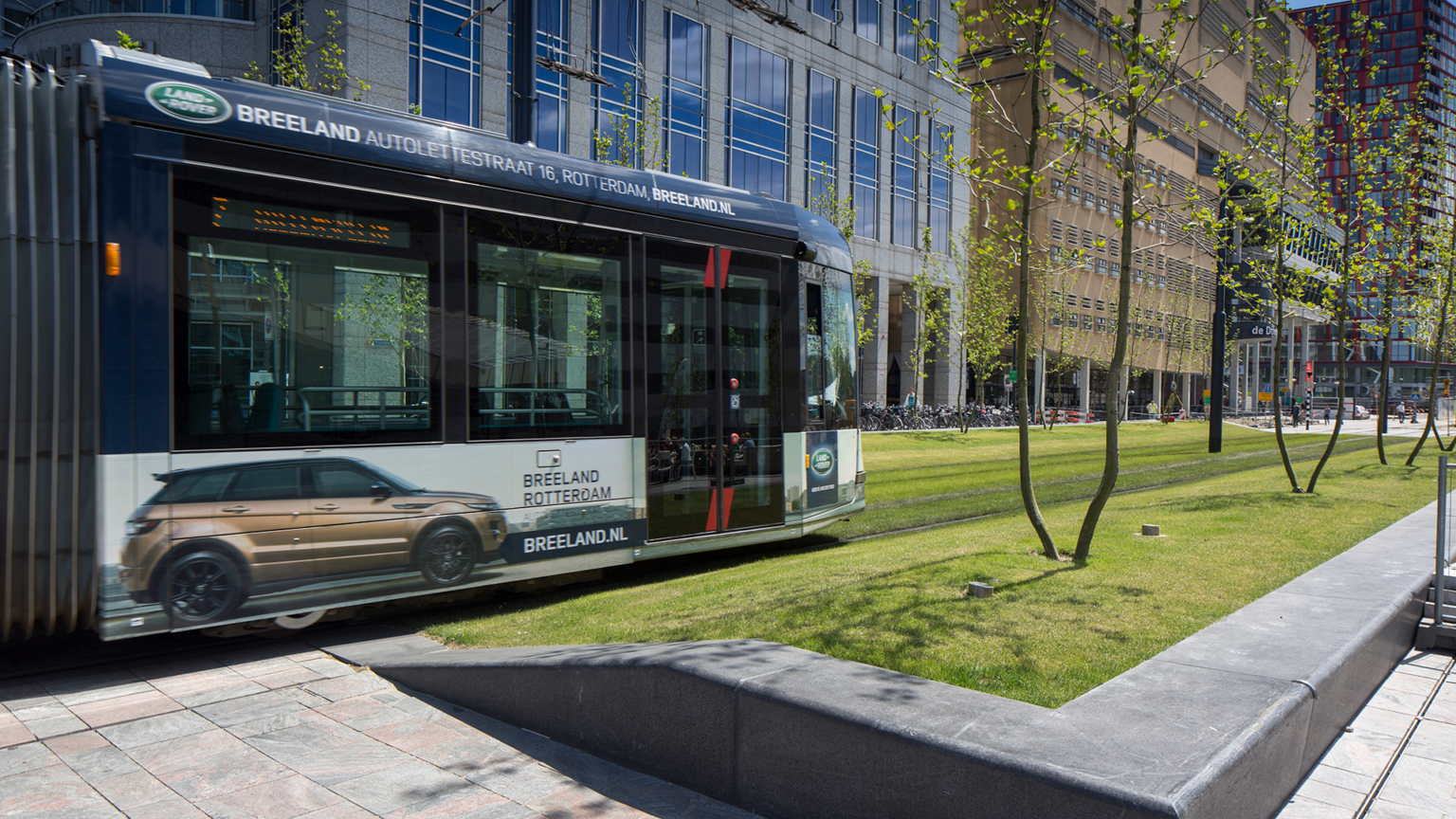 Kruispleingarage Rotterdam_Verkeersdak met vegetatie_WEB (4)