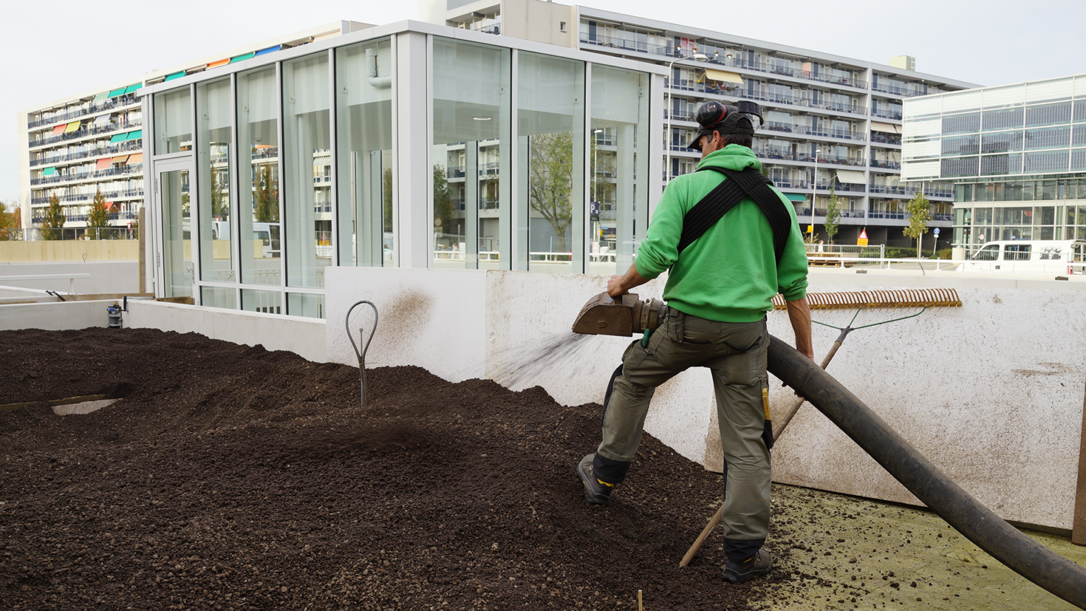 Winkelcentrum t Loon_intensief groendak op ondergrondse parkeergarage_WEB (5)